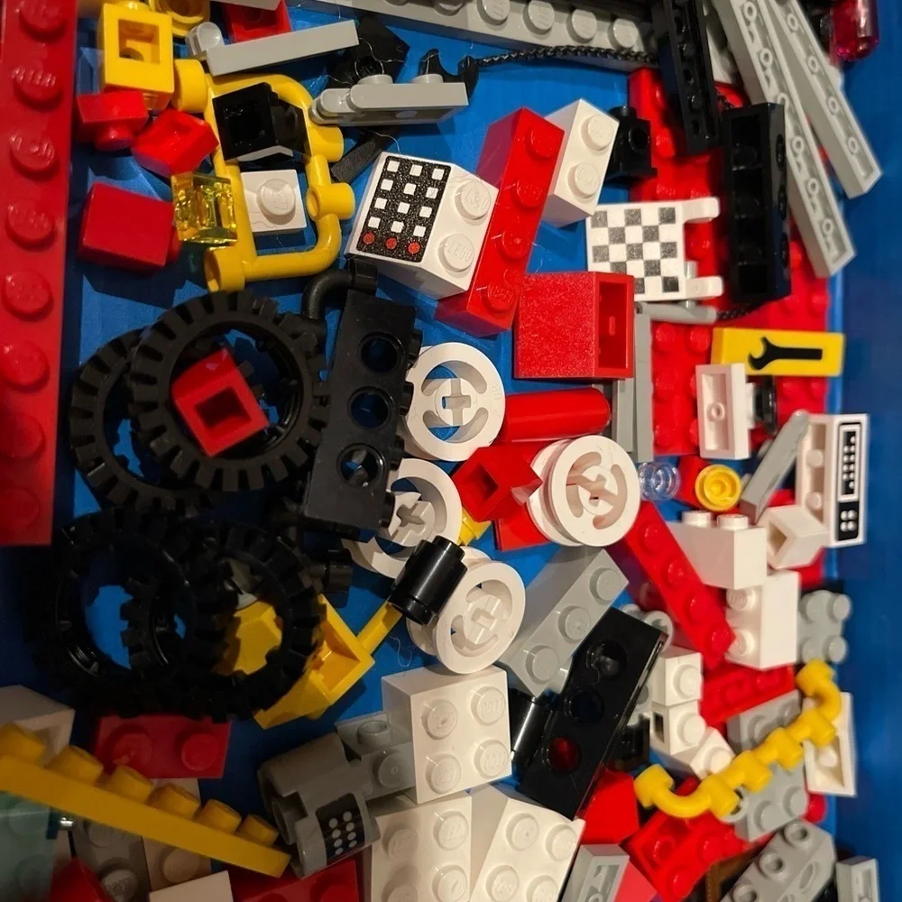 Vintage LEGO System Building Toy Basic Set 715 Incomplete 1990